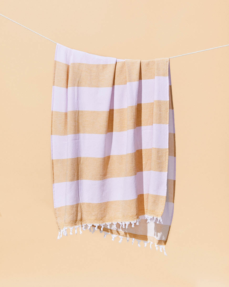 FEATHER WEIGHT TOWEL SET