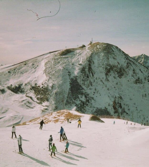 Everything You Need to Tailgate in Your Car Before, During, and After Skiing